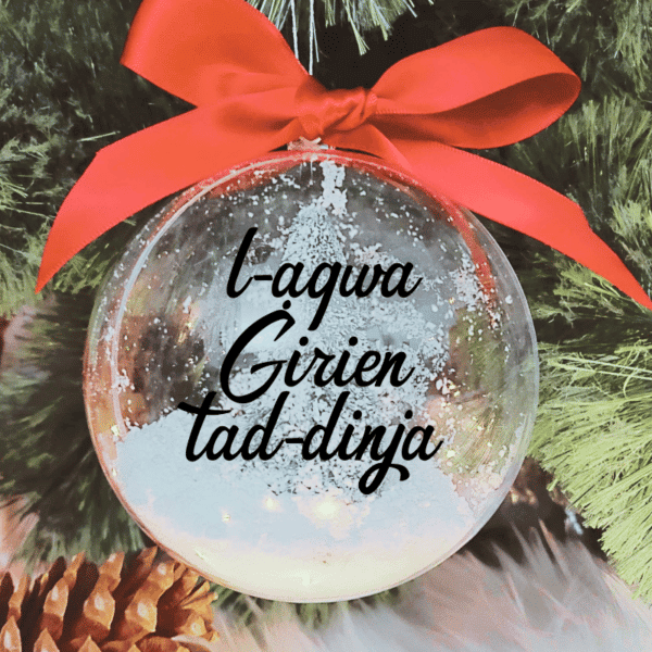 L-Aqwa Ġirien tad-Dinja - 10cm Acrylic Bauble