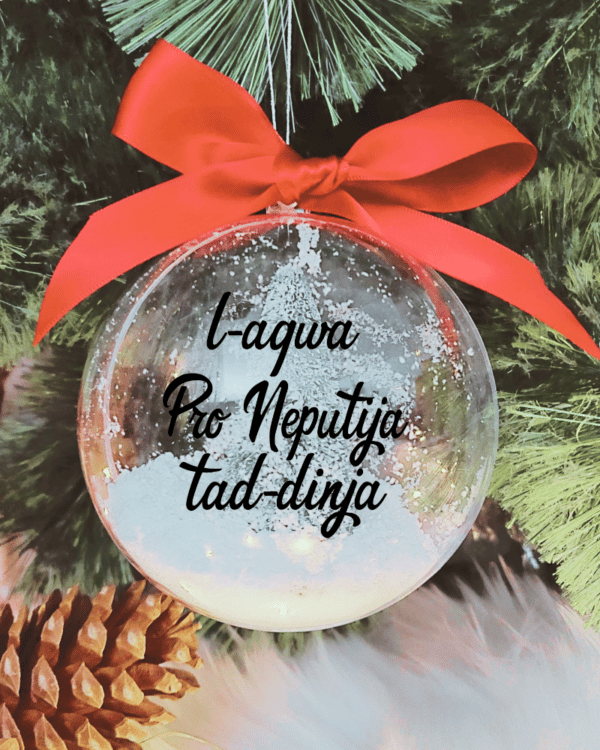 L-Aqwa Pro Neputija tad-Dinja - 10cm Acrylic Bauble