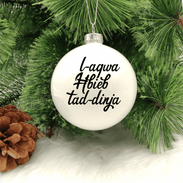 L-Aqwa Ħbieb tad-Dinja - 8cm Glass Bauble
