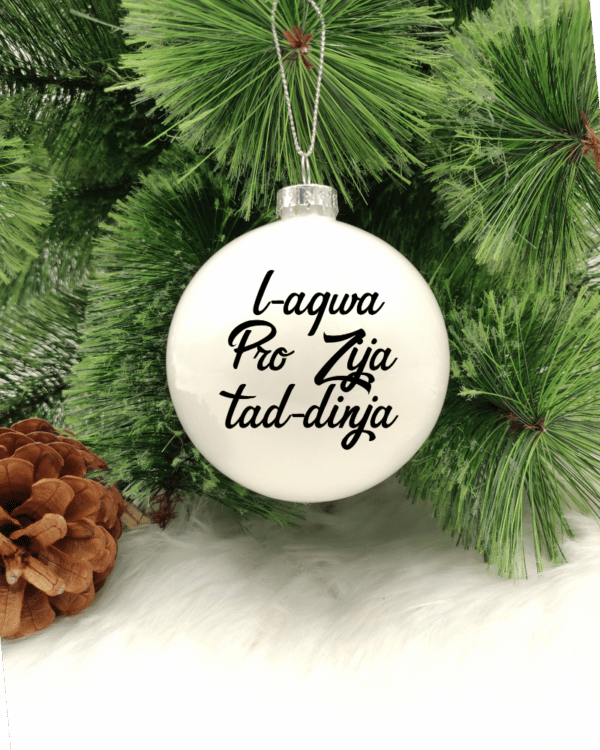 L-Aqwa Pro Zija tad-Dinja - 8cm Glass Bauble