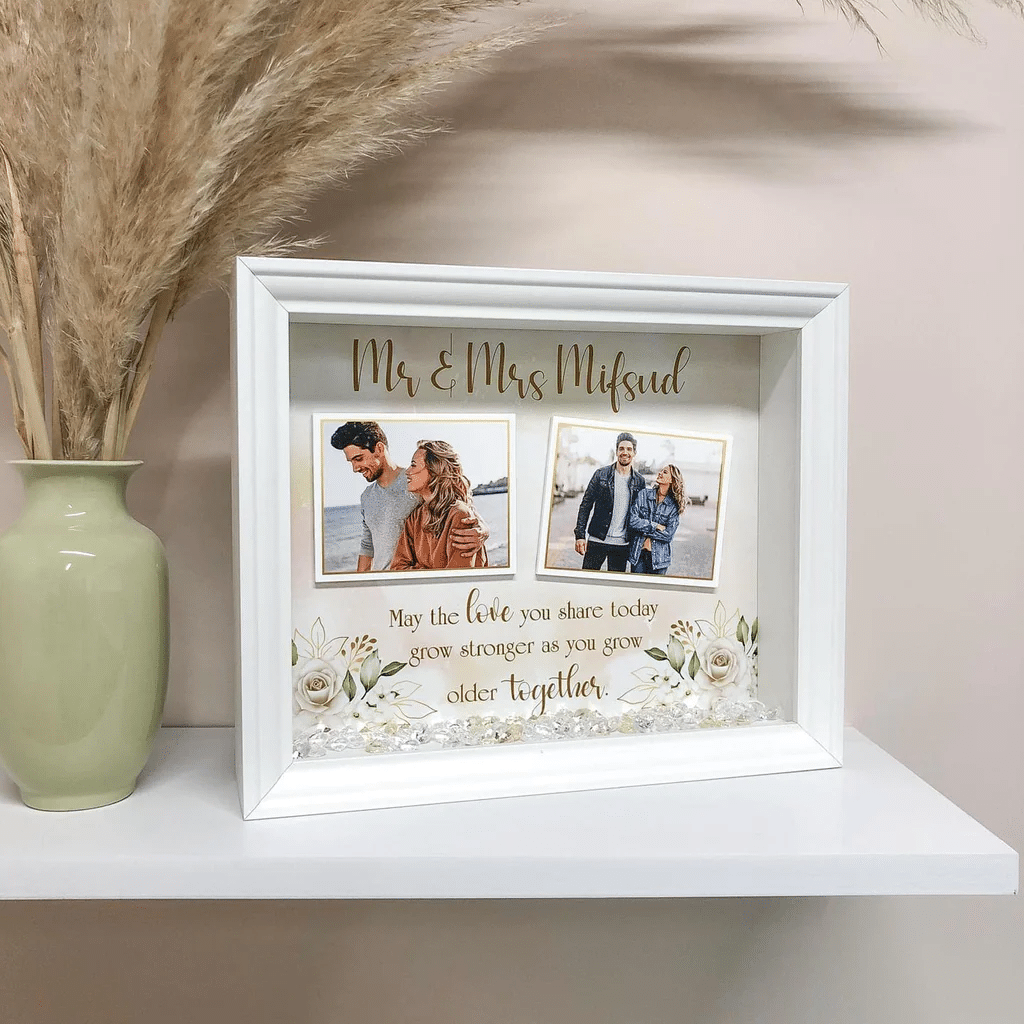 Couple - Box Frame