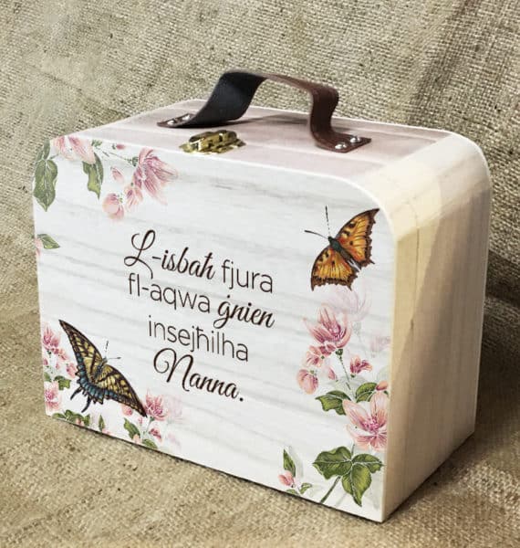 L-Isbaħ Fjura… Nanna - Wooden Suitcase Box